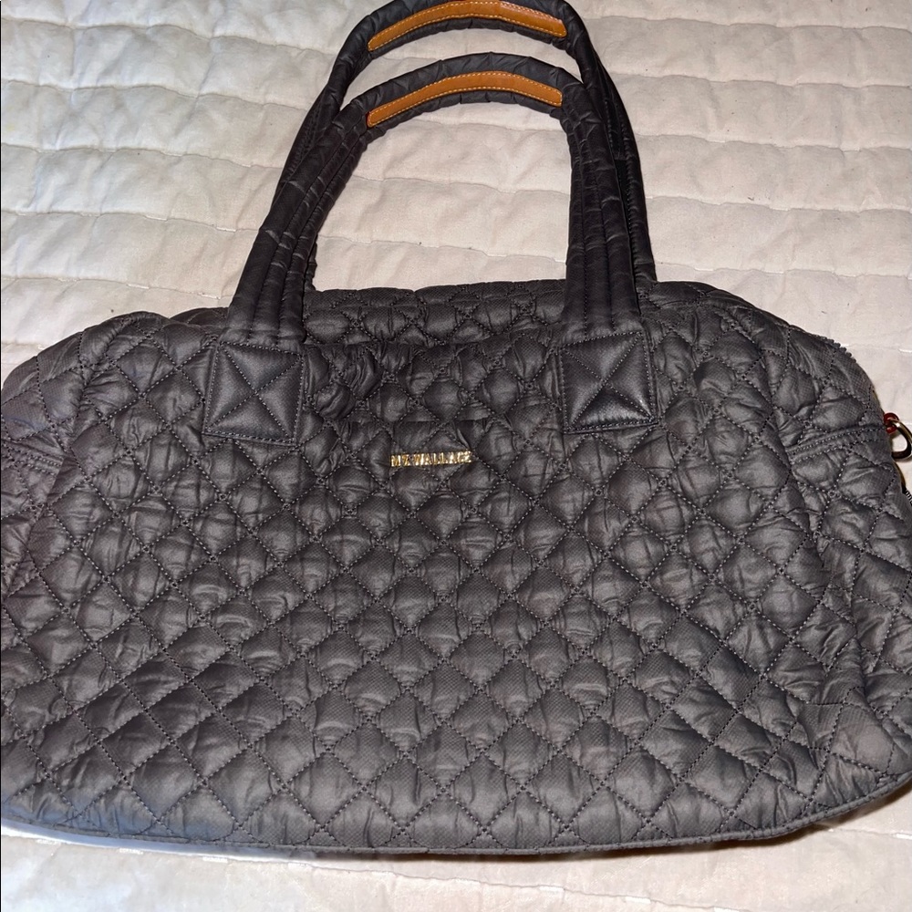 Jimmy MZ WALLACE magnet (gray)